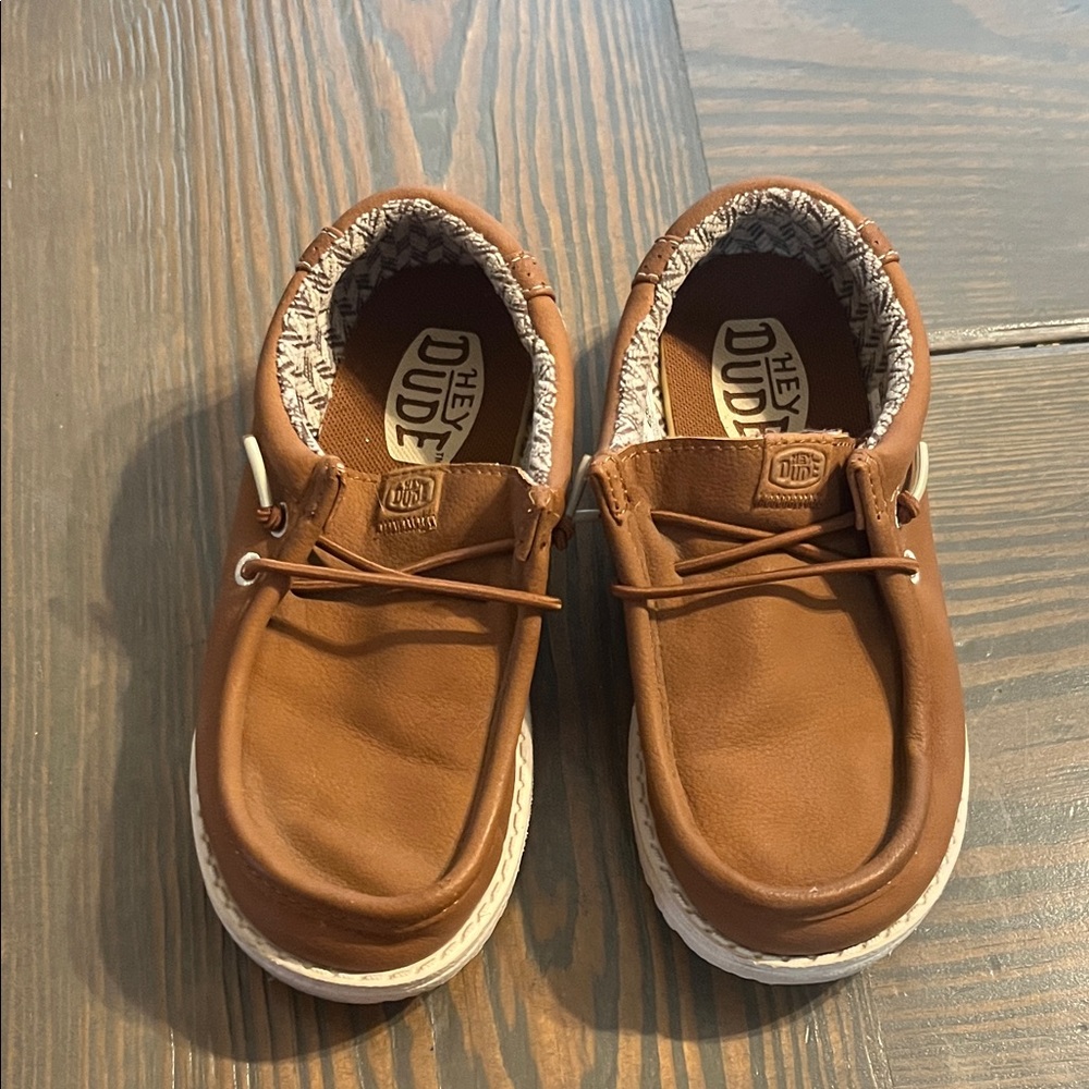 Hey Dude Tan Loafers